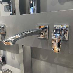 Vòi Lavabo TOTO TLG09308BB (TLG09308B) Nóng Lạnh Gắn Tường