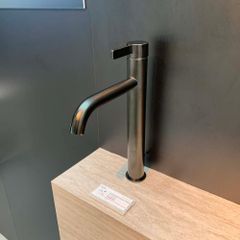 Vòi chậu gật gù nóng lạnh GF TLG11305B