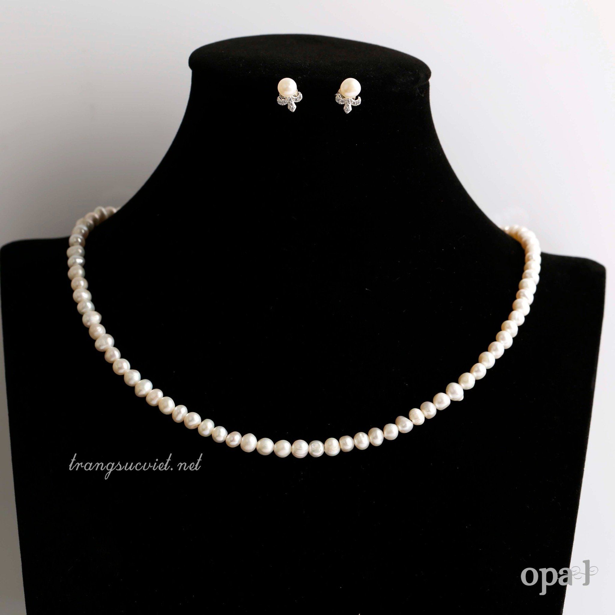  Bộ ngọc trai 5,6 ly trẻ trung, khóa hoa cách điệu 