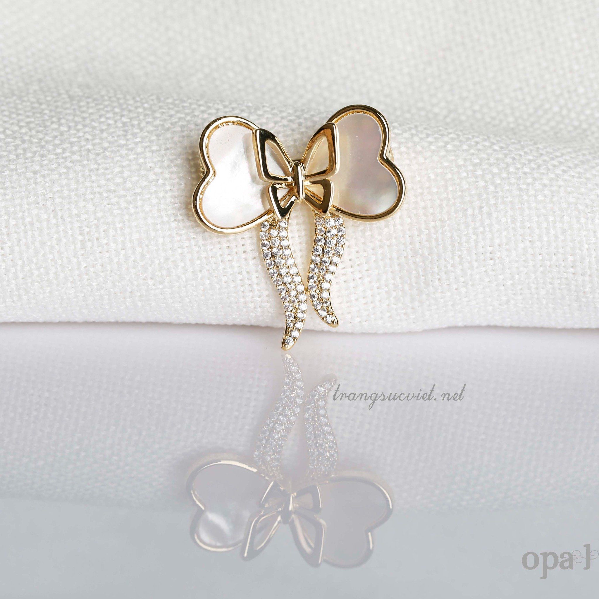  “Quà tặng tri ân, Cài áo tinh tế ánh xà cừ 