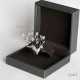  “Quà tặng tri ân, Cài áo tinh tế đính đá 