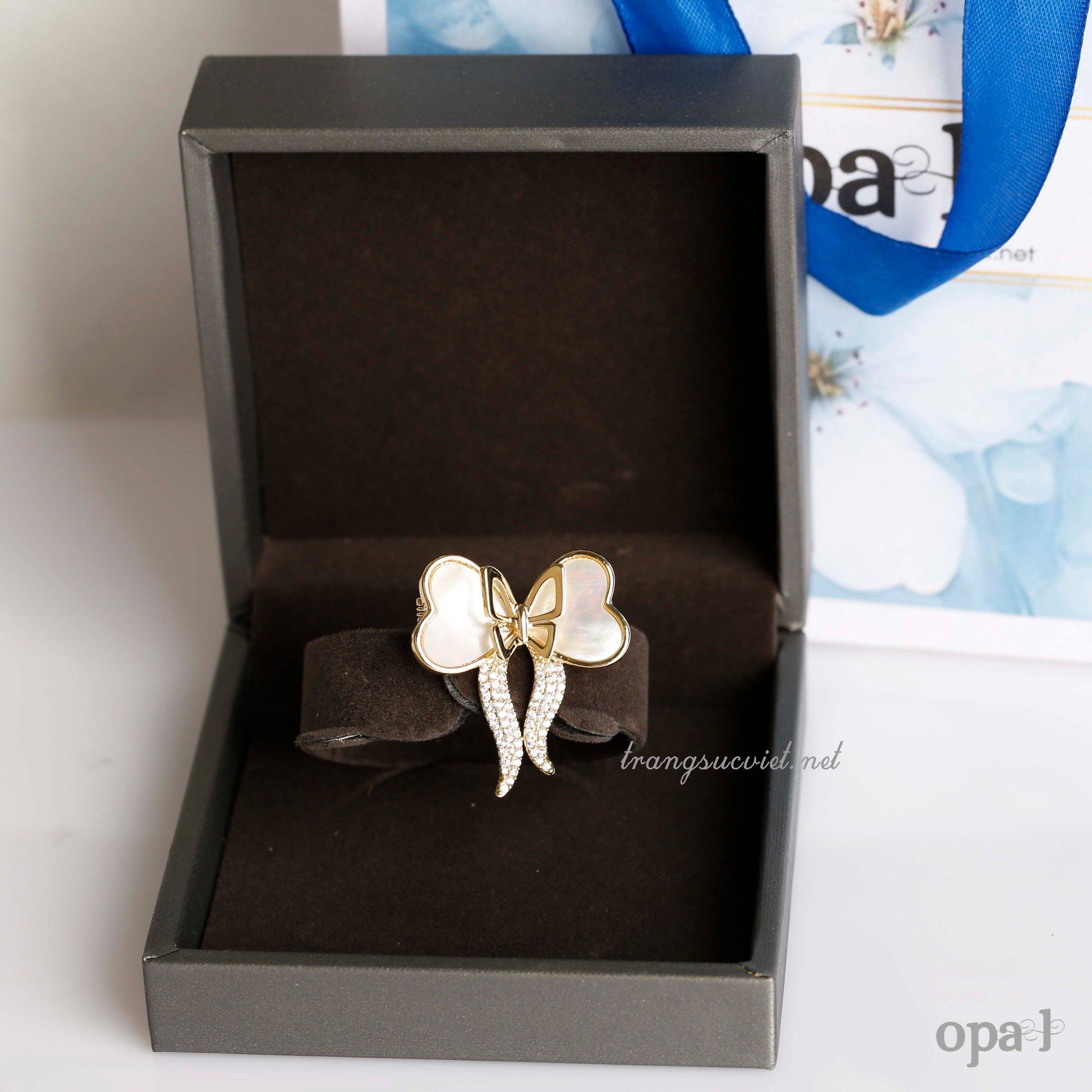  “Quà tặng tri ân, Cài áo tinh tế ánh xà cừ 