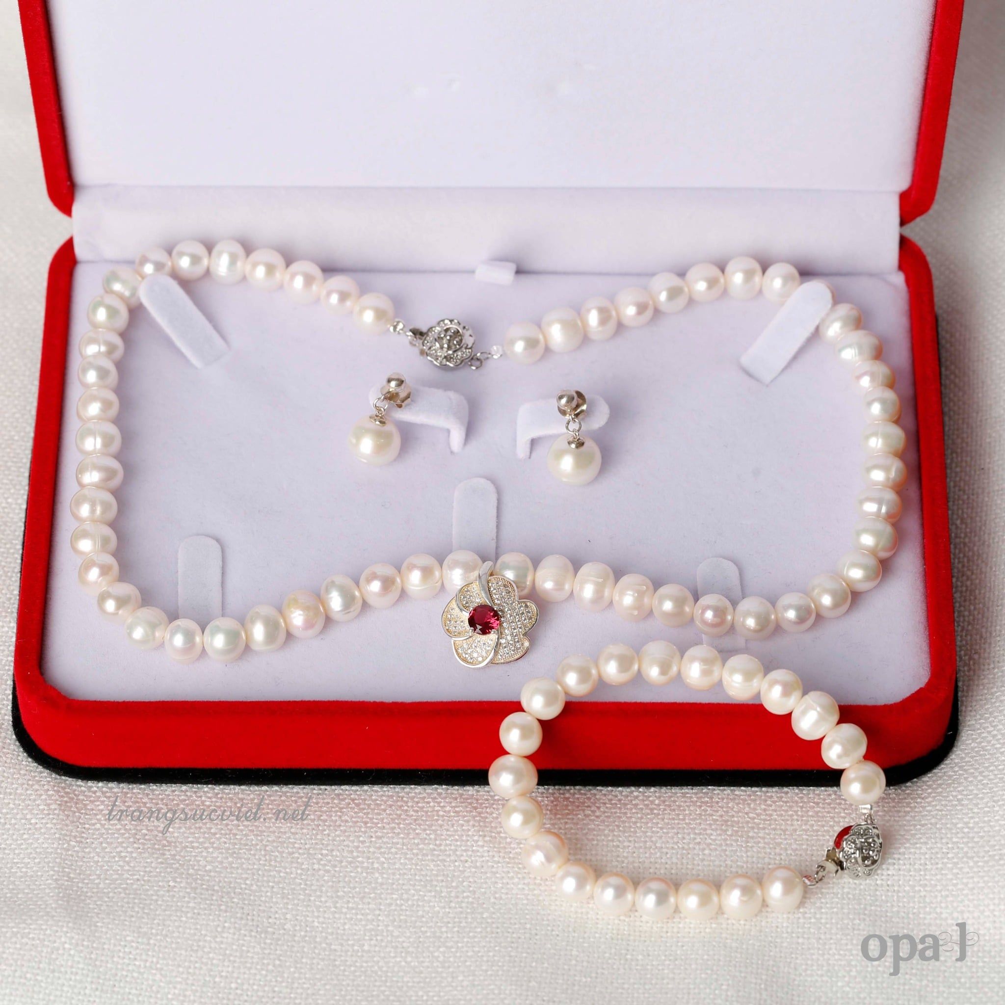  Bộ ngọc trai  trắng may mắn tặng mẹ 