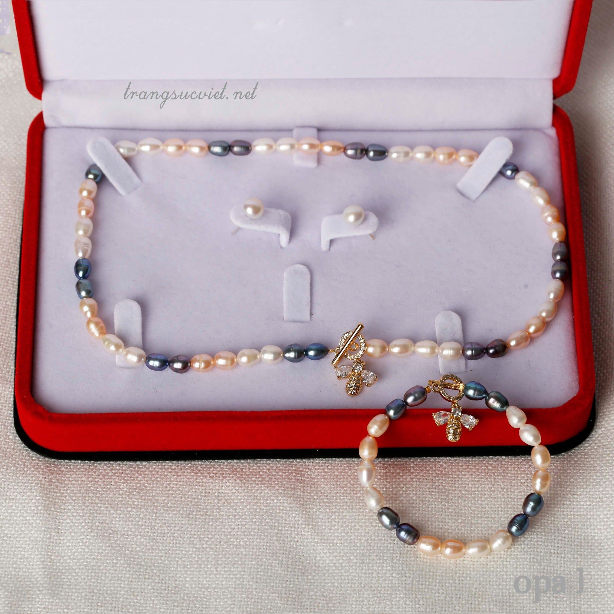  Bộ ngọc trai oval phối màu trắng xanh, charm chú ong 