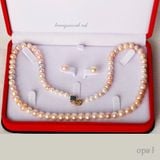  Chuỗi vòng cổ ngọc trai ánh hồng 8,9ly, và QUÀ TẶNG HOA TAI NỤ 