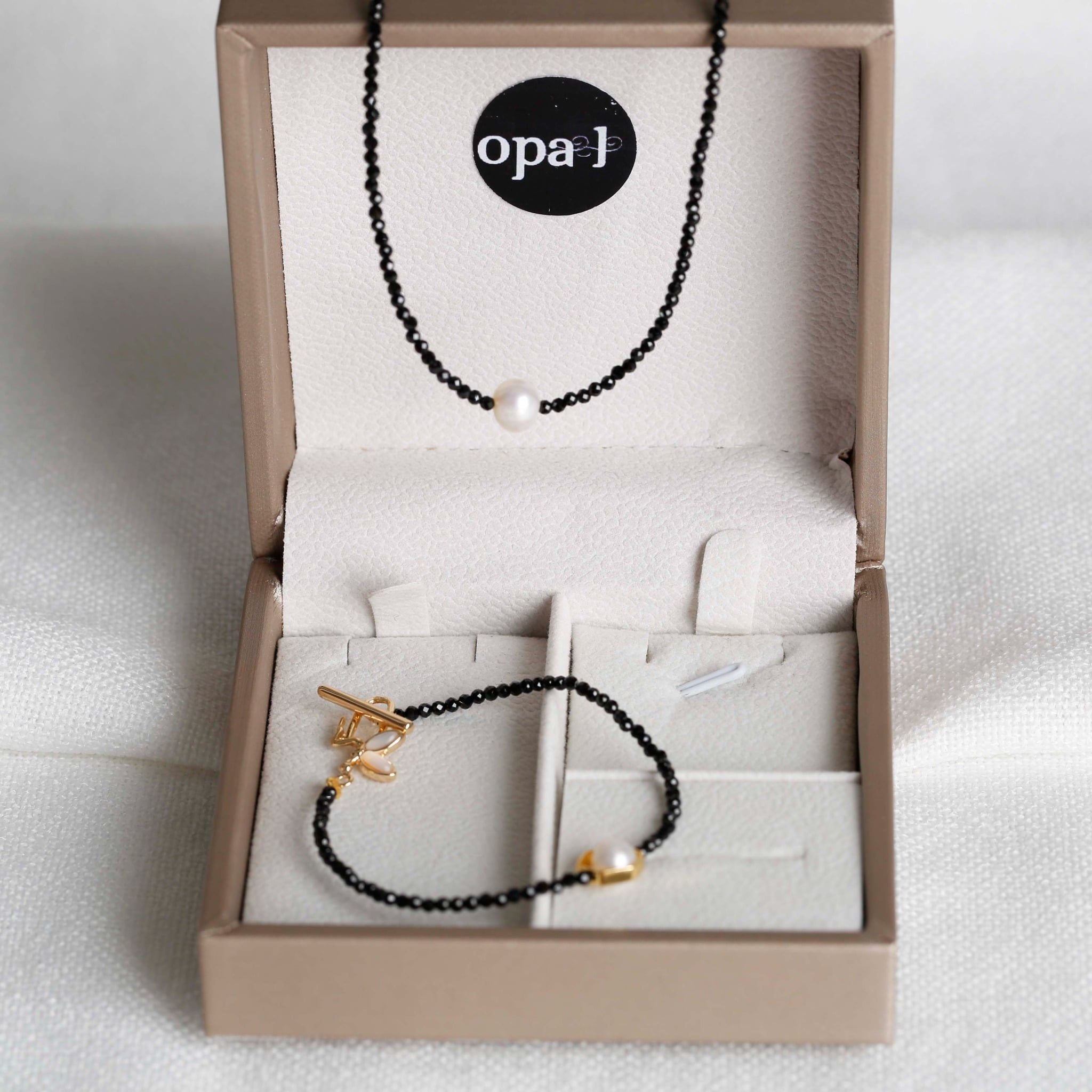  Bộ vòng cổ, vòng tay đính ngọc trai hiện đại 