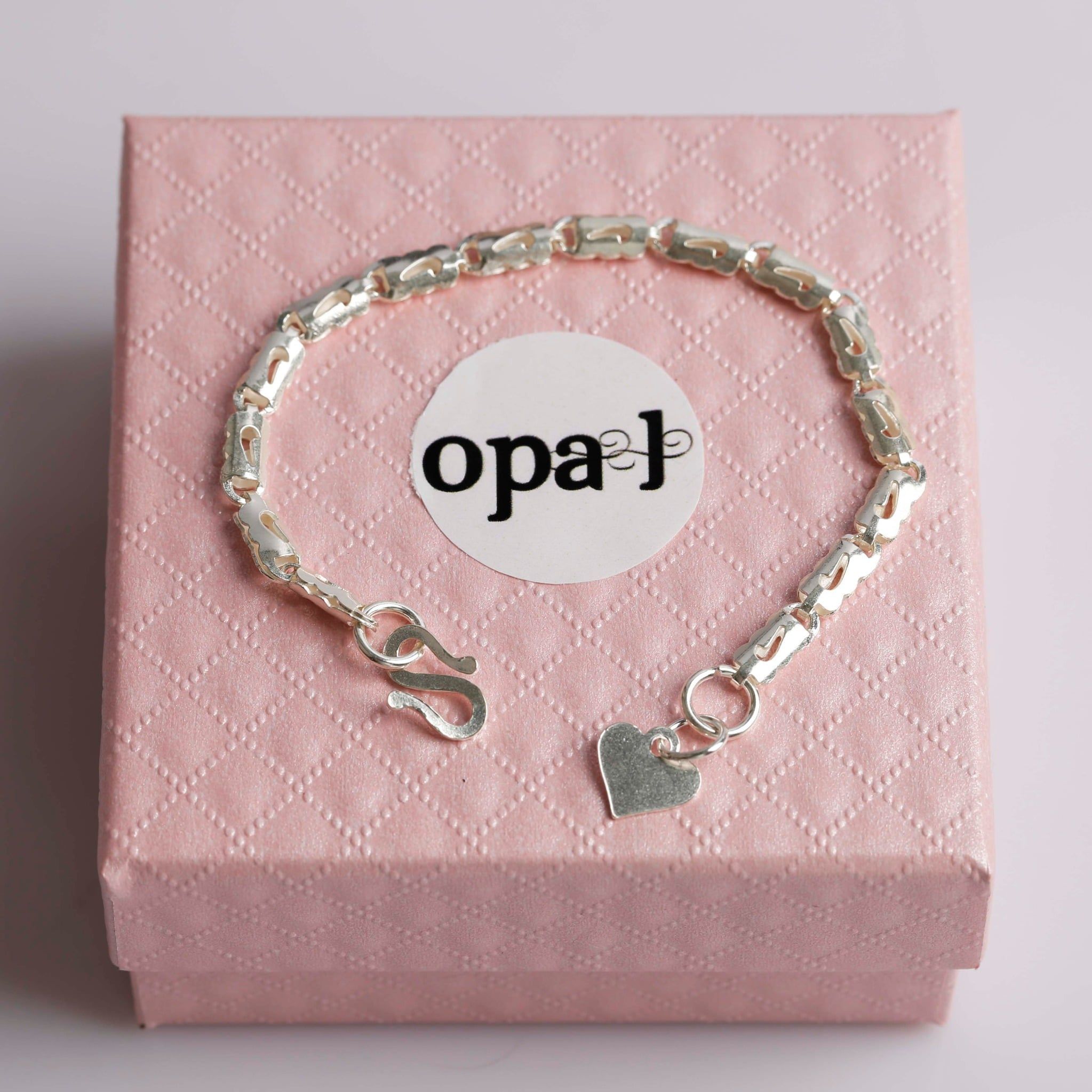  Lắc tay bạc dành cho em bé- Món quà nhỏ, yêu thương lớn 