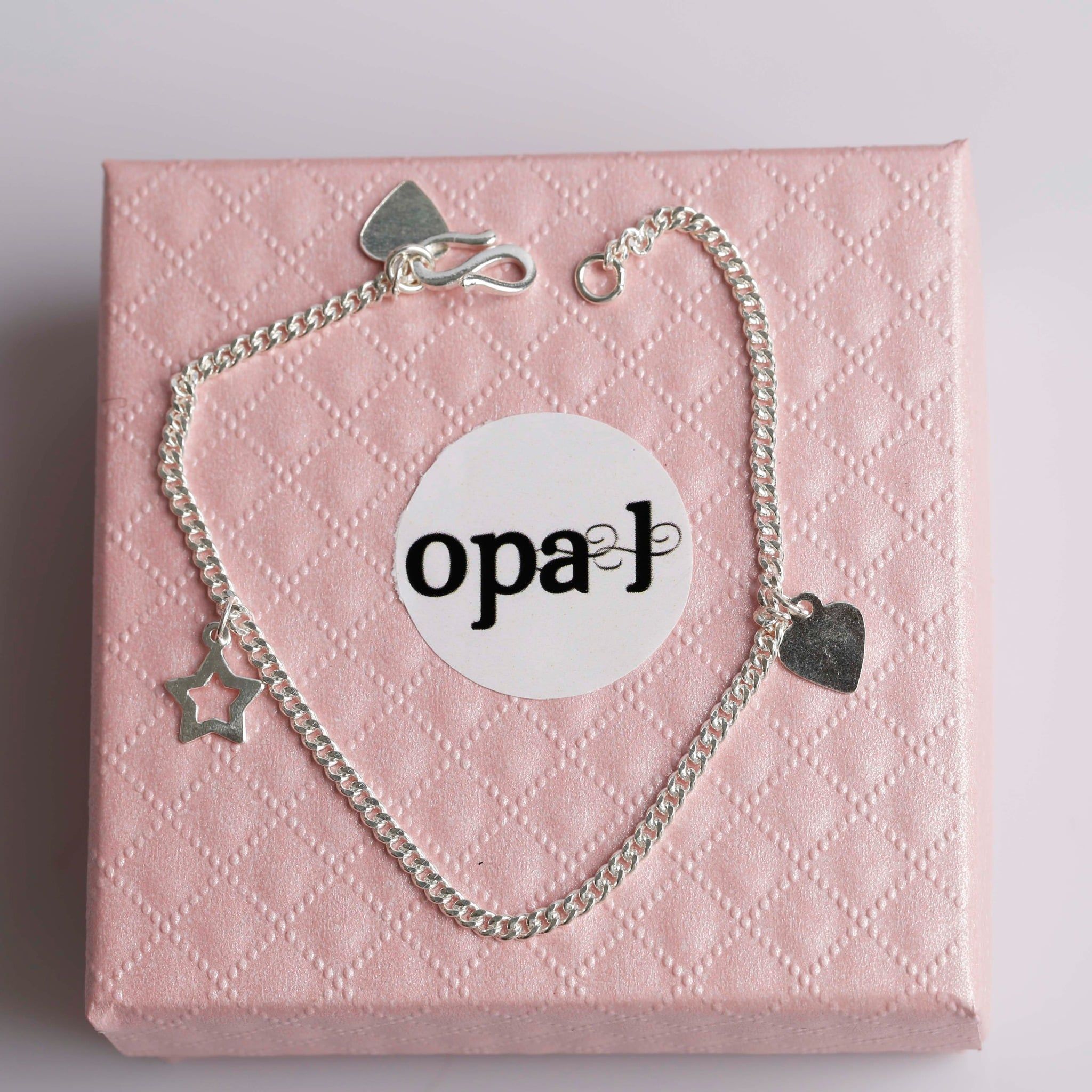  Lắc tay bạc dành cho em bé- Món quà nhỏ, yêu thương lớn 