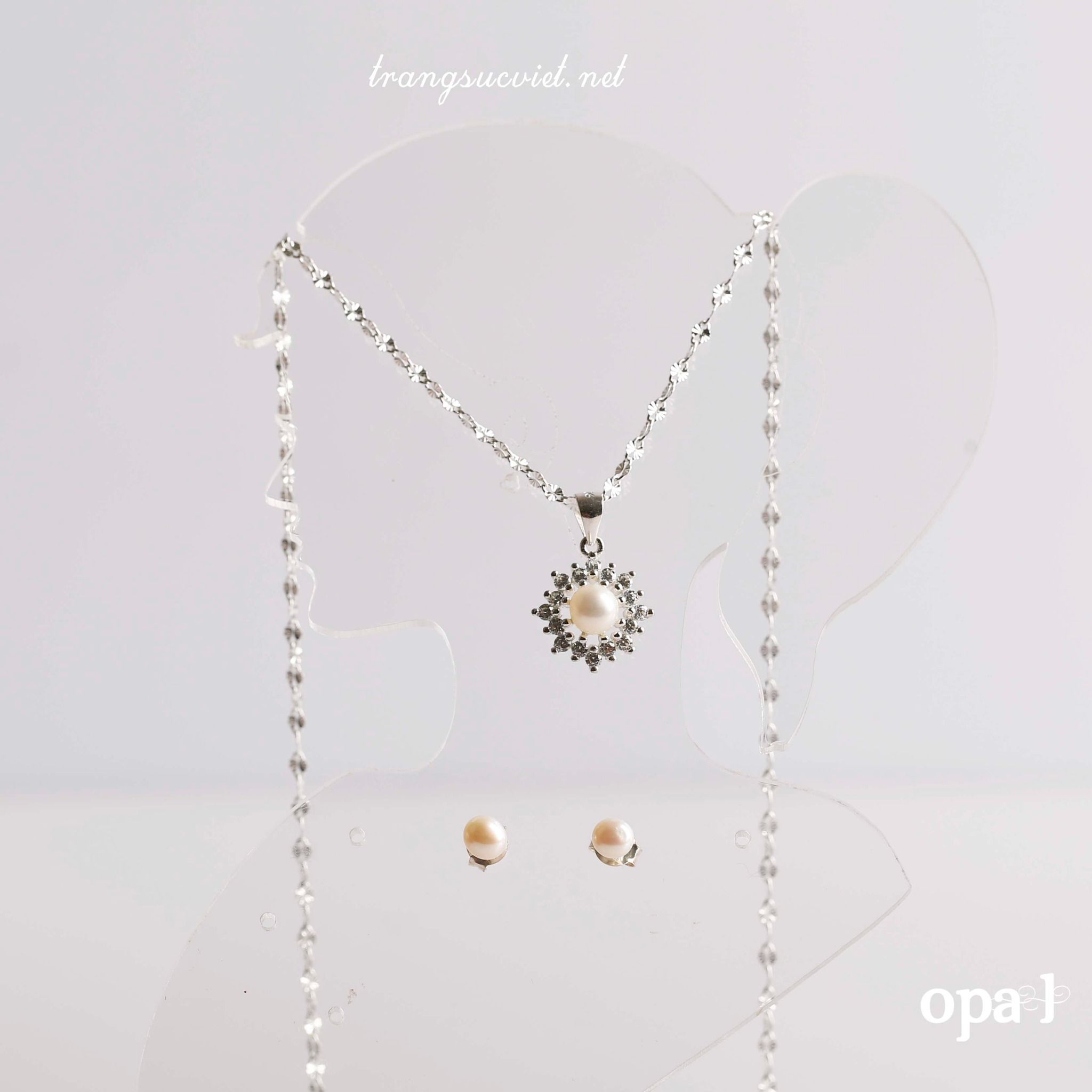  Set  dây  chuyền bạc, mặt ngọc trai và hoa tai ngọc trai đính đá 