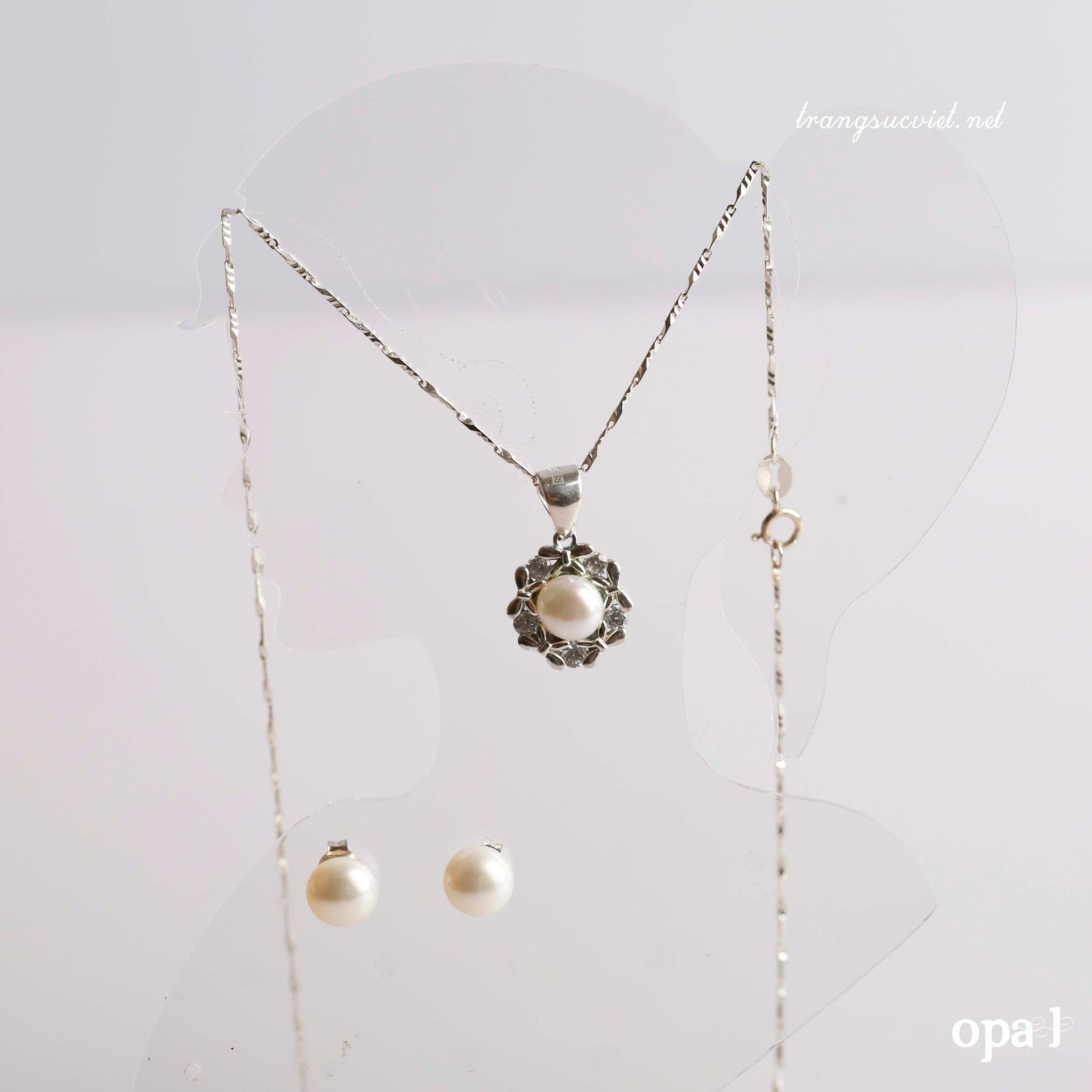  Set  dây  chuyền bạc, mặt ngọc trai và hoa tai ngọc trai đính đá 