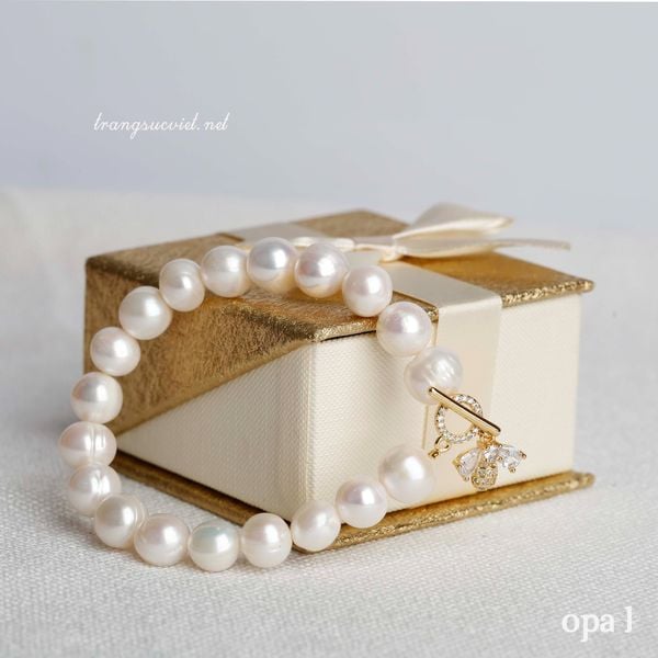  Vòng tay ngọc trai trắng tròn 9 ly khóa ong 
