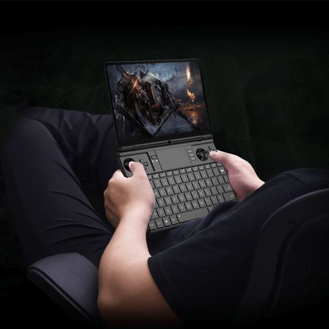 Laptop GPD WIN Max 2 2023 32G /2T (AMD Ryzen 7 7840U/32GB/2TB)