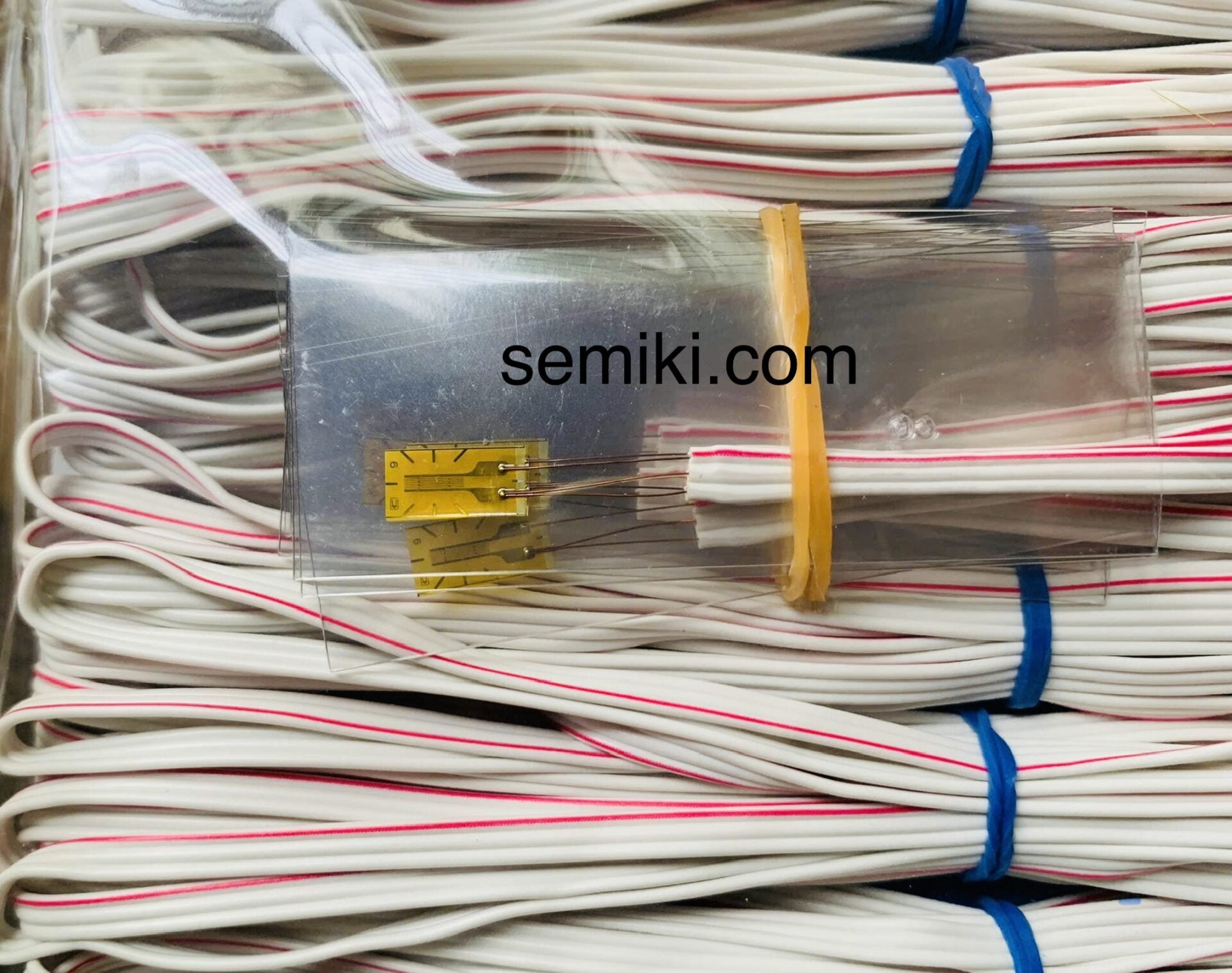 KYOWA KFRPB-2-120-C1-9 L5M3R strain gauge đo biến dạng vật liệu kính, thuỷ tinh (120 Ω/1 trục)