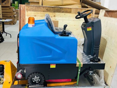 Máy quét rác ngồi lái Kraffer KF260