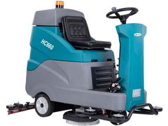  Máy chà sàn ngồi lái HiClean HC660 