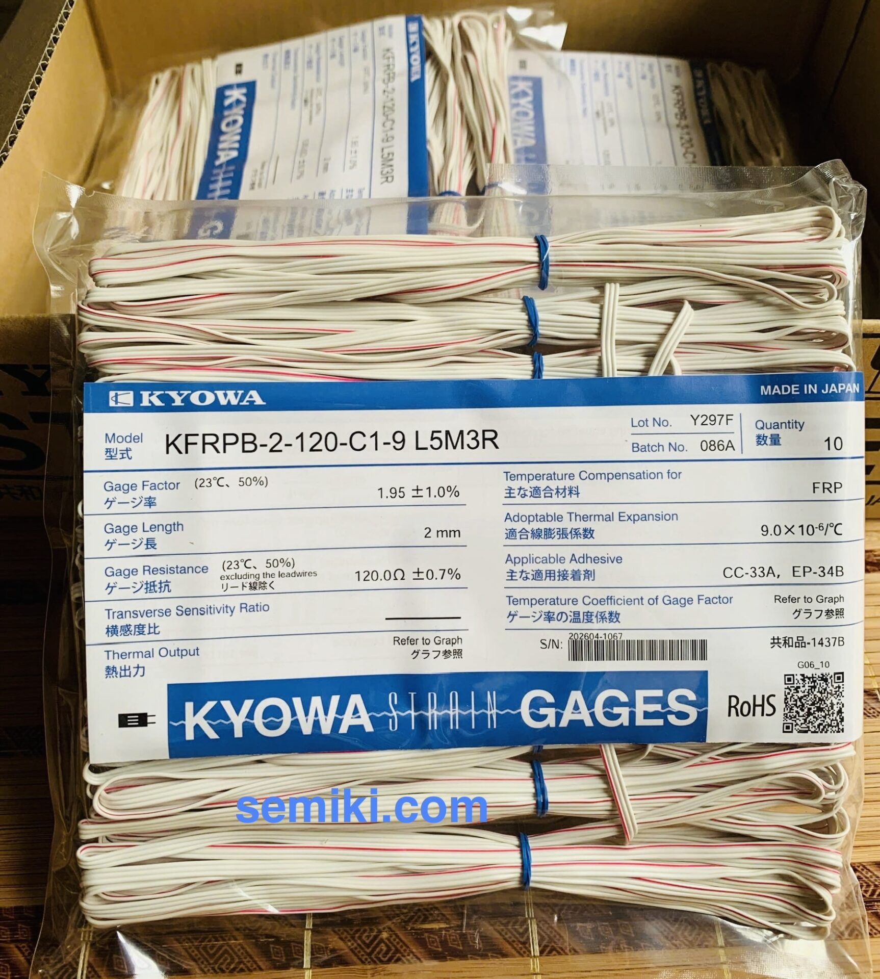 Ảnh minh họa KYOWA KFRPB-2-120-C1-9 L5M3R strain gauge đo biến dạng vật liệu kính, thuỷ tinh (120 Ω/1 trục) 2