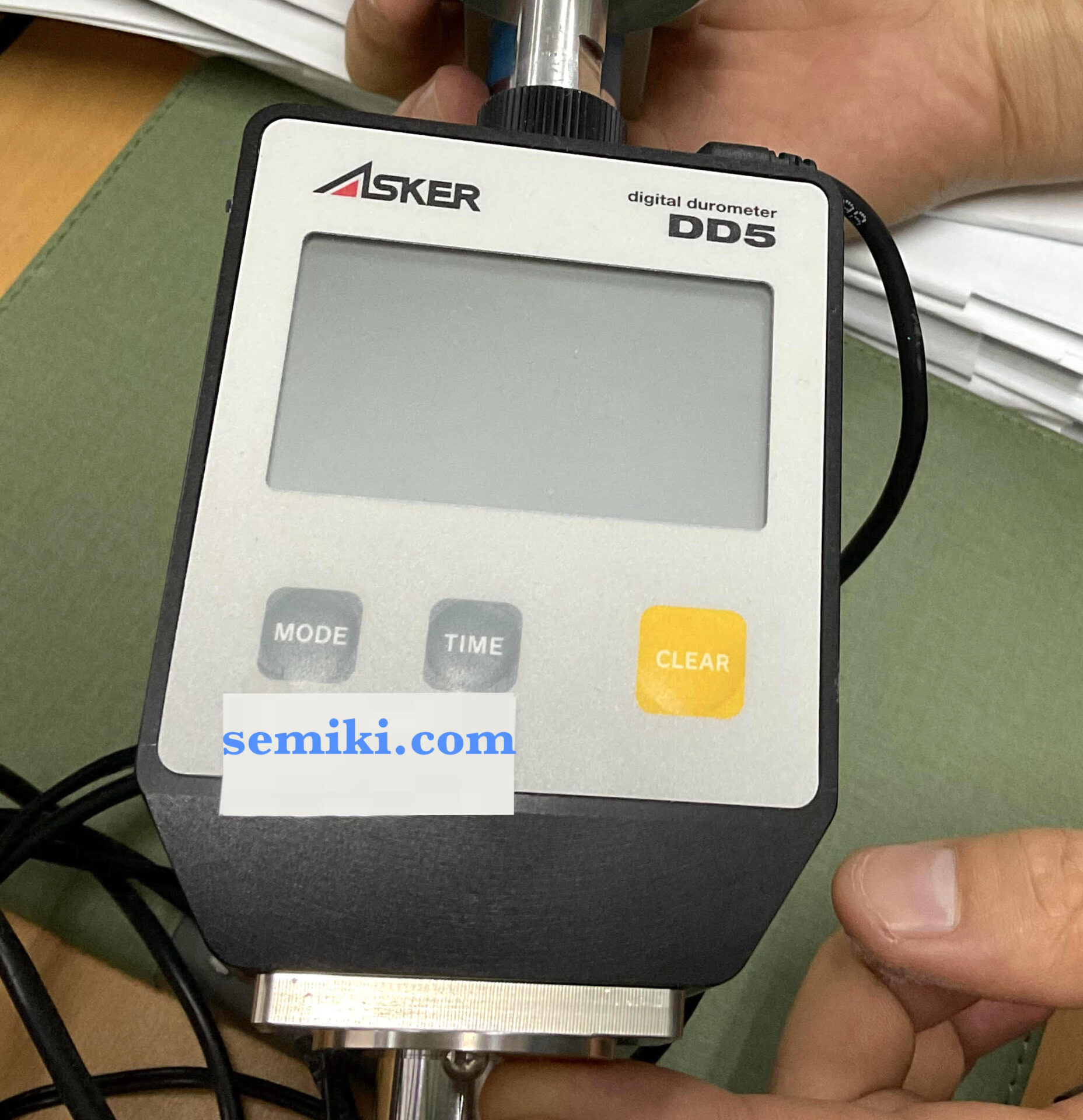 Ảnh minh họa ASKER DD5-C Máy đo độ cứng cao su điện tử shore C 3