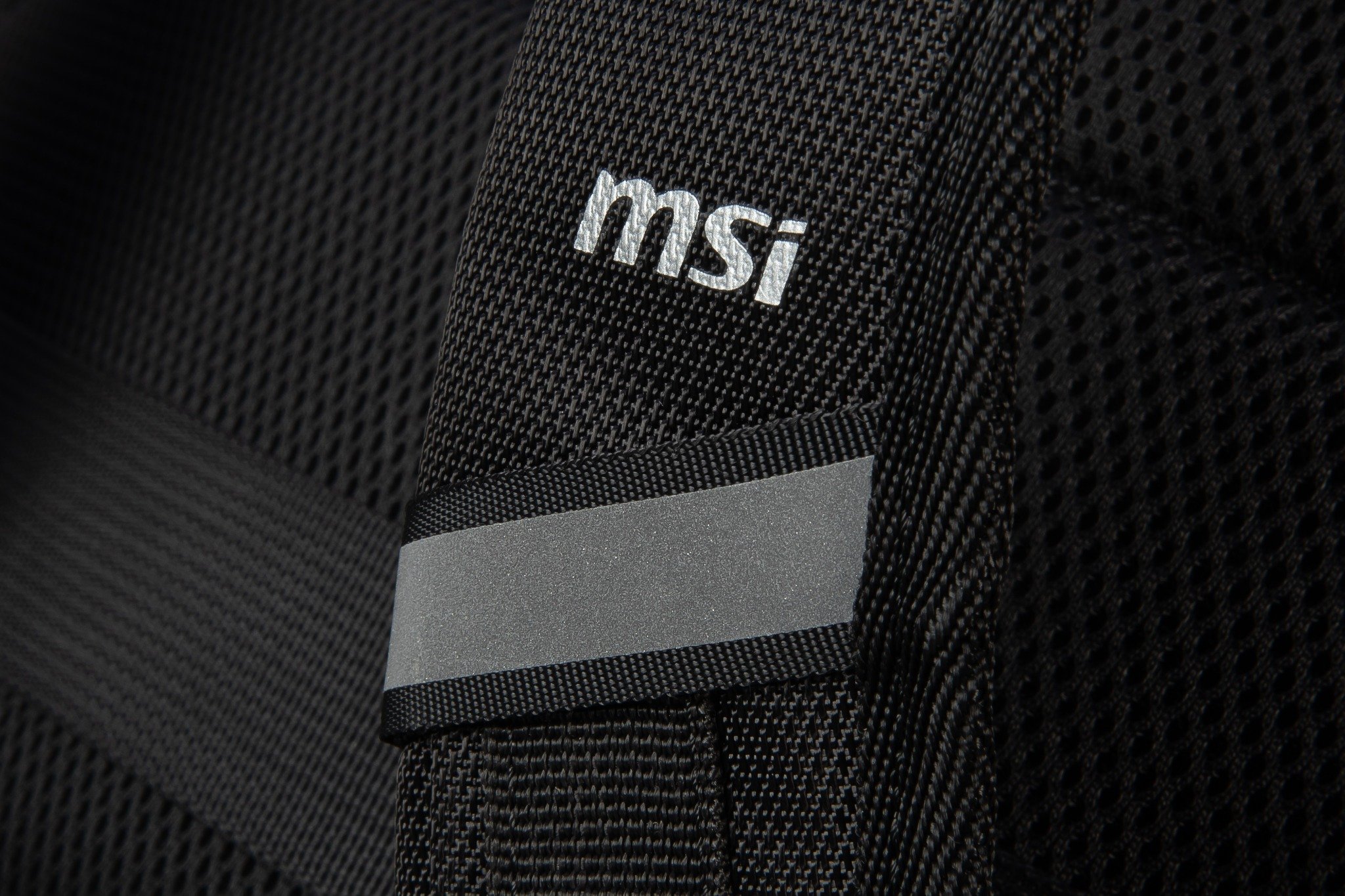 Ảnh minh họa Balo MSI Titan Gaming Backpack 1