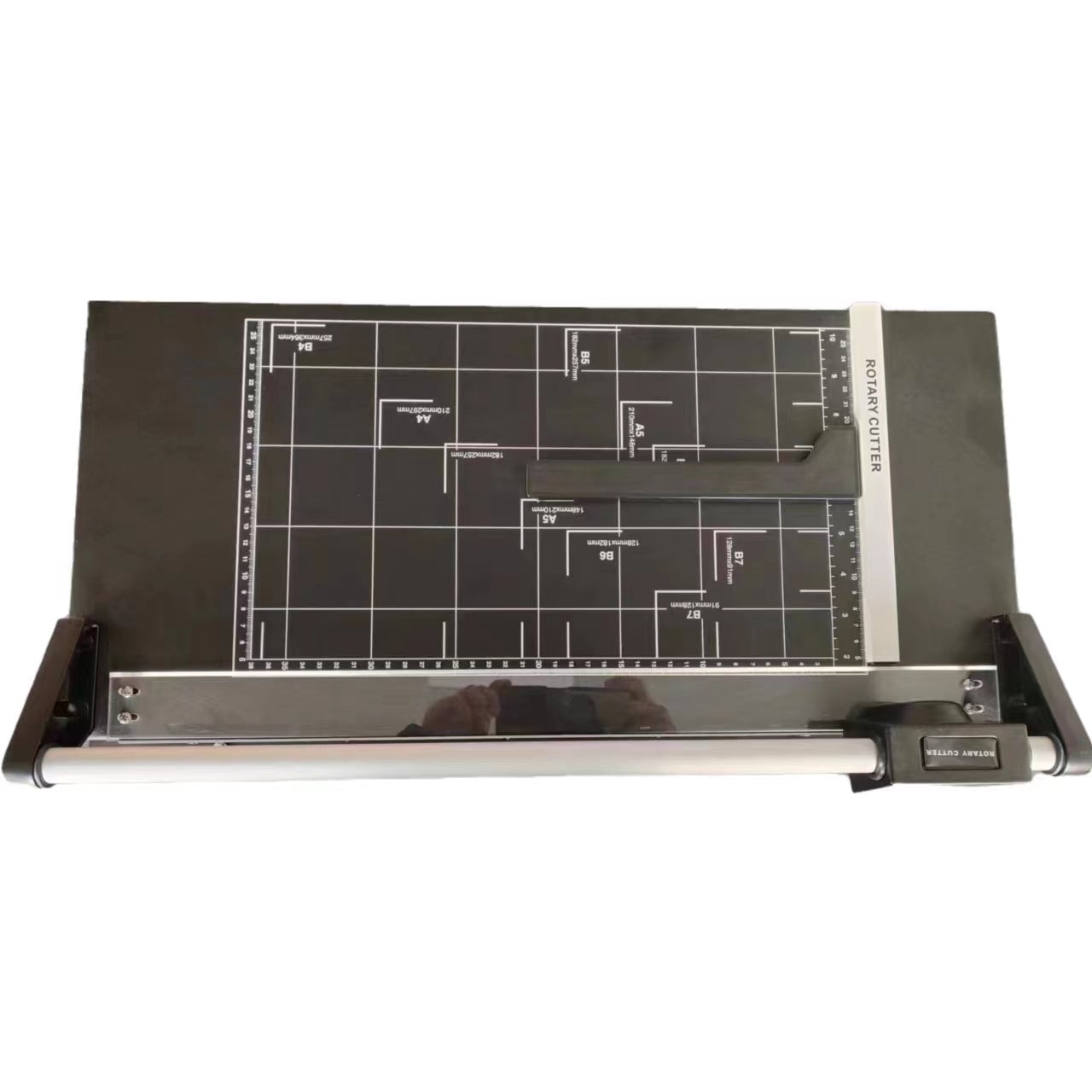 Ảnh minh họa Bàn cắt giấy con lăn xoay kèm đệm cao su - 14-Inch B4 1