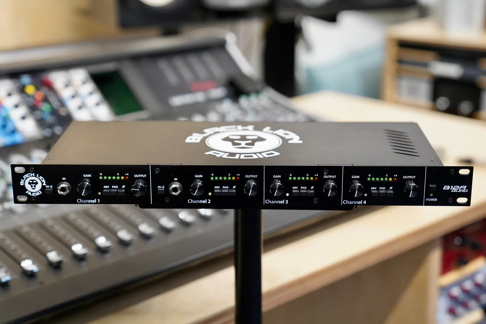 Ảnh minh họa Black Lion Audio B12A Quad 3