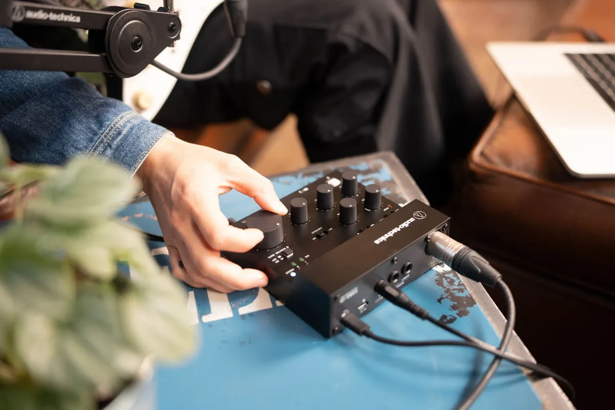 Ảnh minh họa Box Livestream Audio-Technica AT-UMX3 1