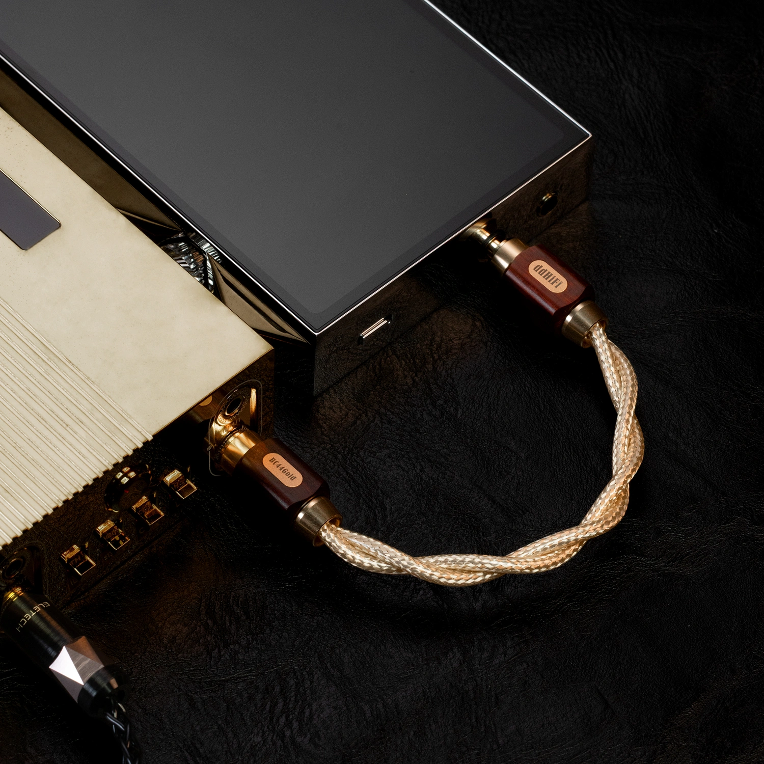 Ảnh minh họa ddHiFi BC44Gold 1