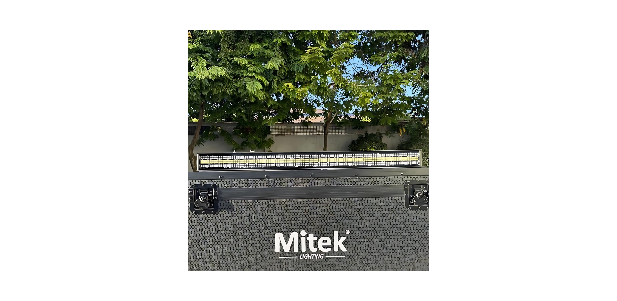 Ảnh minh họa Đèn High brightness Mitek & HBK Strobe Bar 720 1
