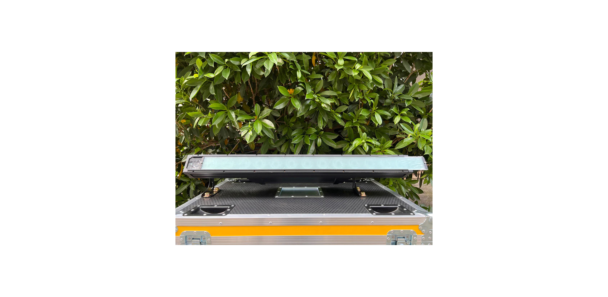 Ảnh minh họa Đèn Katana 1440 Wall washer IP Mitek & HBK 1