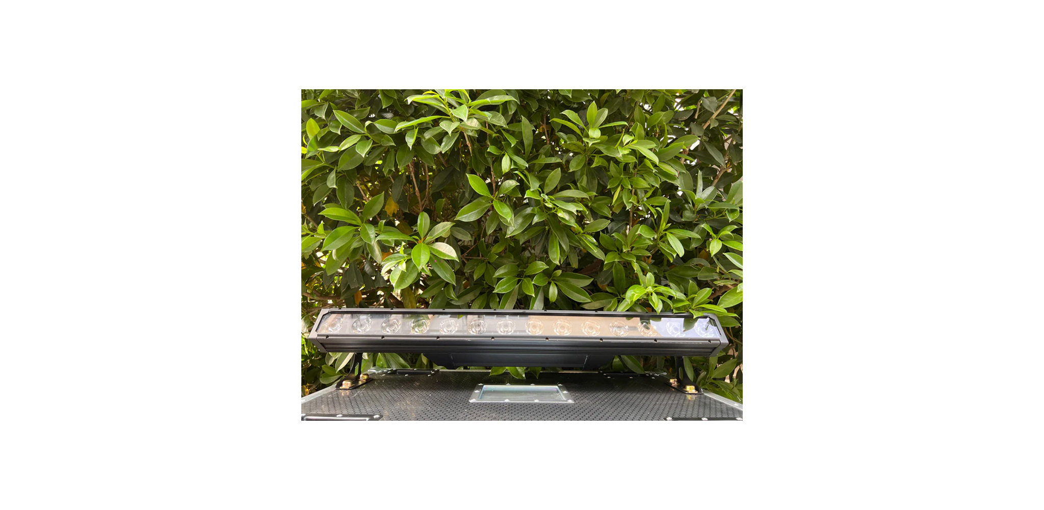 Ảnh minh họa Đèn Katana 1440 Wall washer IP Mitek & HBK 2