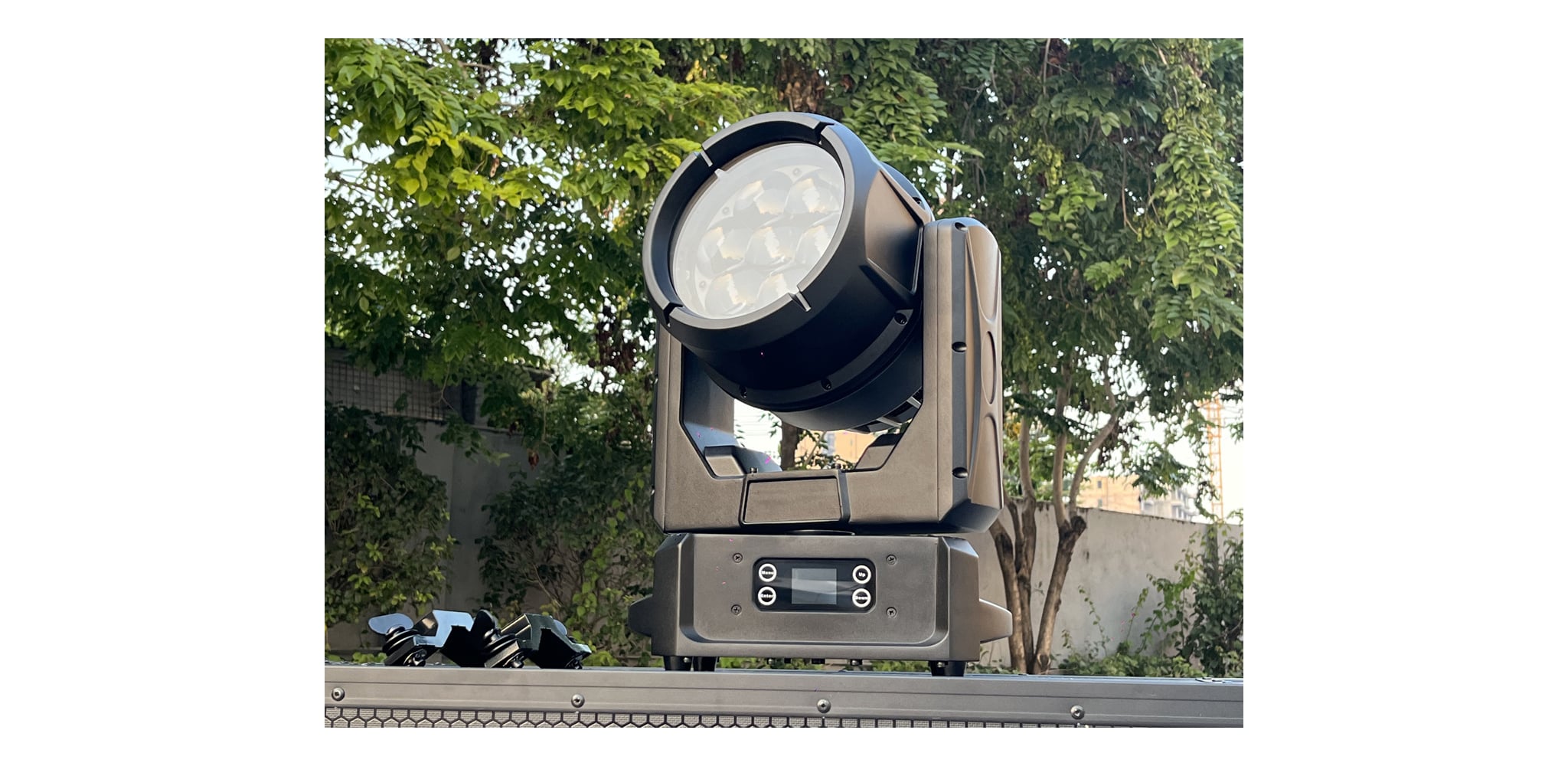 Đèn Led Moving Head Mitek & HBK B-EYE 760 IP