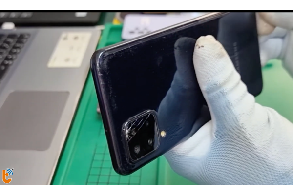 Ảnh minh họa Ép kính Samsung M32 2