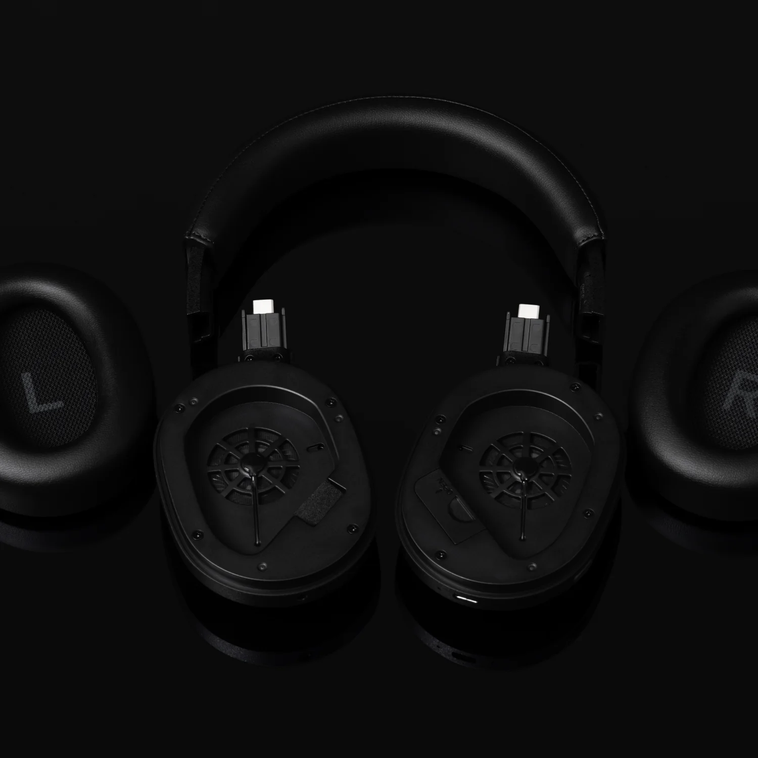 Ảnh minh họa Final Audio UX5000 2