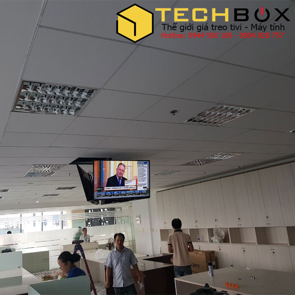 Ảnh minh họa Giá treo tivi thả trần 3 màn hình (32-55) inch 3