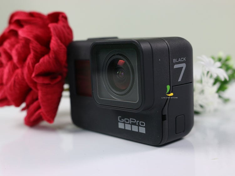 Ảnh minh họa Gopro Hero 7 Black và Combo quà tặng 1