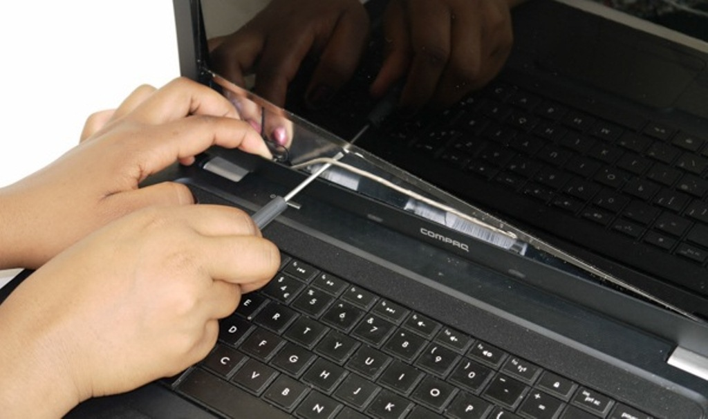 Khắc phục lỗi Cáp Màn Hình Laptop Lấy Liền