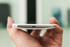  Khắc phục lỗi dây nguồn đuôi sạc Sky A880 