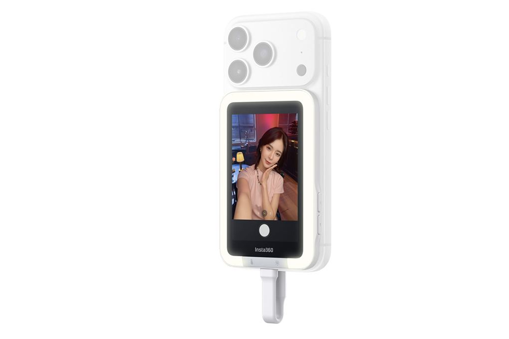 Ảnh minh họa Màn hình phụ Selfie Insta 360 Snap có đèn 1