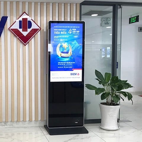 Ảnh minh họa Máy KIOSK quảng cáo COMQ Q-Kiosk 49A SNT - 49'' 2
