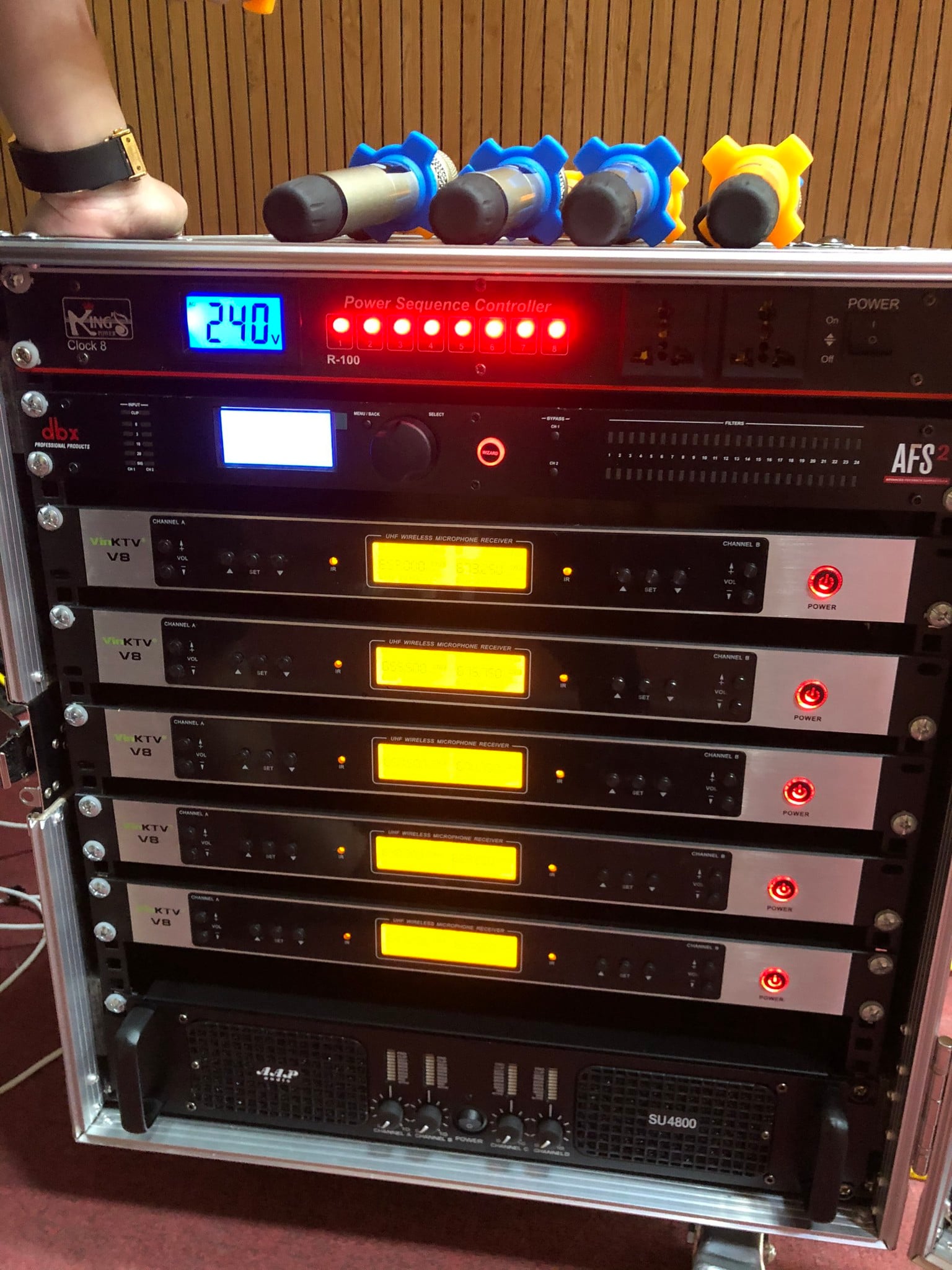 Ảnh minh họa Micro Karaoke VinKtv V8 1