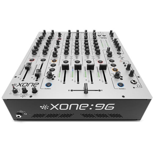 Ảnh minh họa Mixer Allen & Heath Xone 96 3