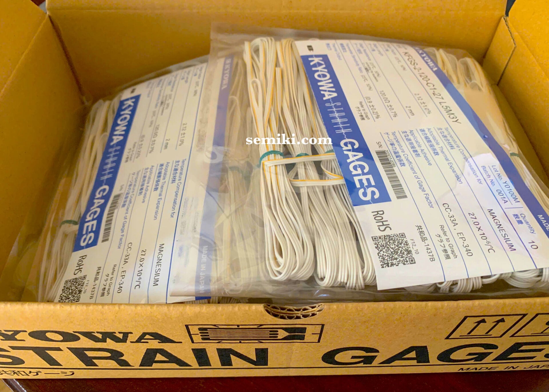 Ảnh minh họa KYOWA Strain GagesKFGS-1-120-C1-11 L1M2R cảm biến đo biến dạng vật liệu 1mm/120Ω 2