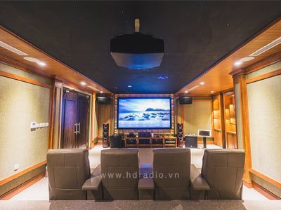 Phòng chiếu phim tại nhà và karaoke cao cấp ở biệt thự Vinhomes