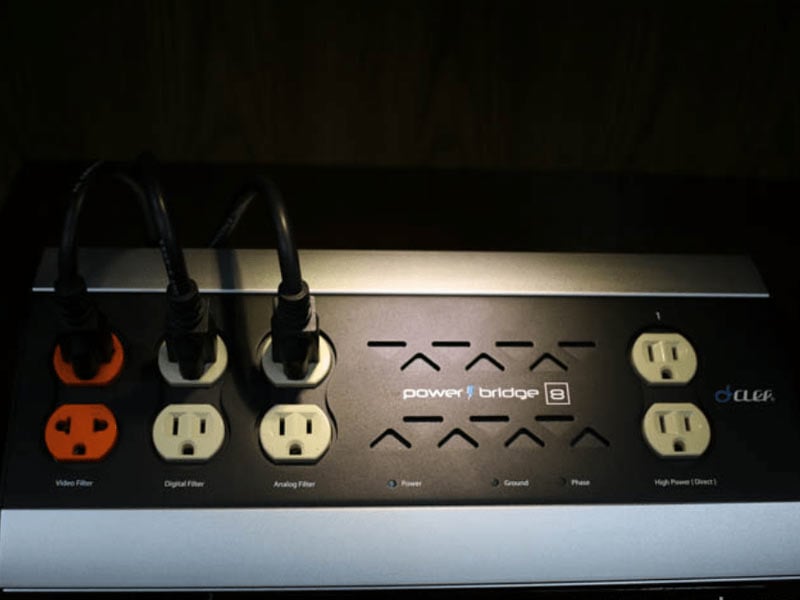 Ảnh minh họa Ổ điện Clef PowerBRIDGE 8 1