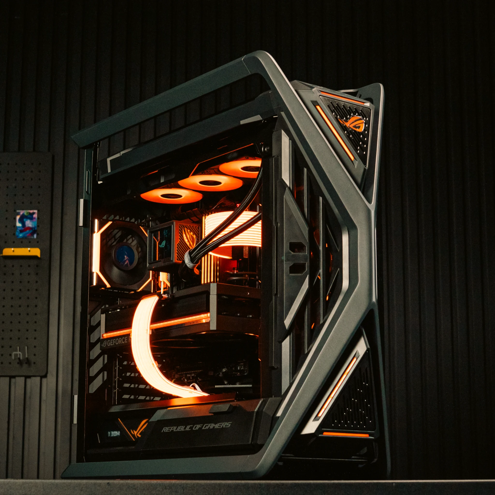 PC GVN AI PLUS 5090 32GB / R9 9950X