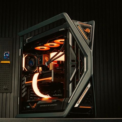 Pc Gvn Ai Plus 5090 32gb / R9 9950x