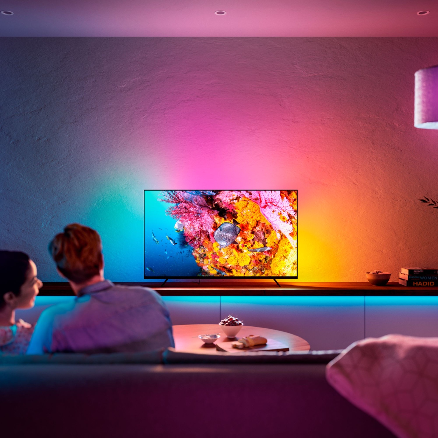 Ảnh minh họa Philips Hue Play Gradient TV, LED dây cao cấp đồng bộ màu theo TV 2