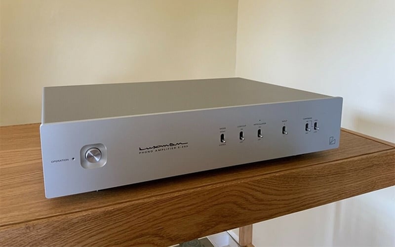Ảnh minh họa Phono Preamply Luxman E-250 3