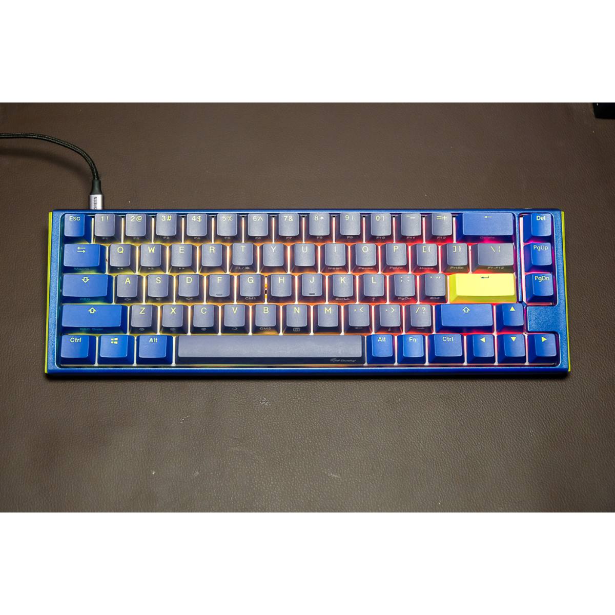  Ducky One 3 SF Daybreak RGB – Bàn phím 65%, copper, RGB 