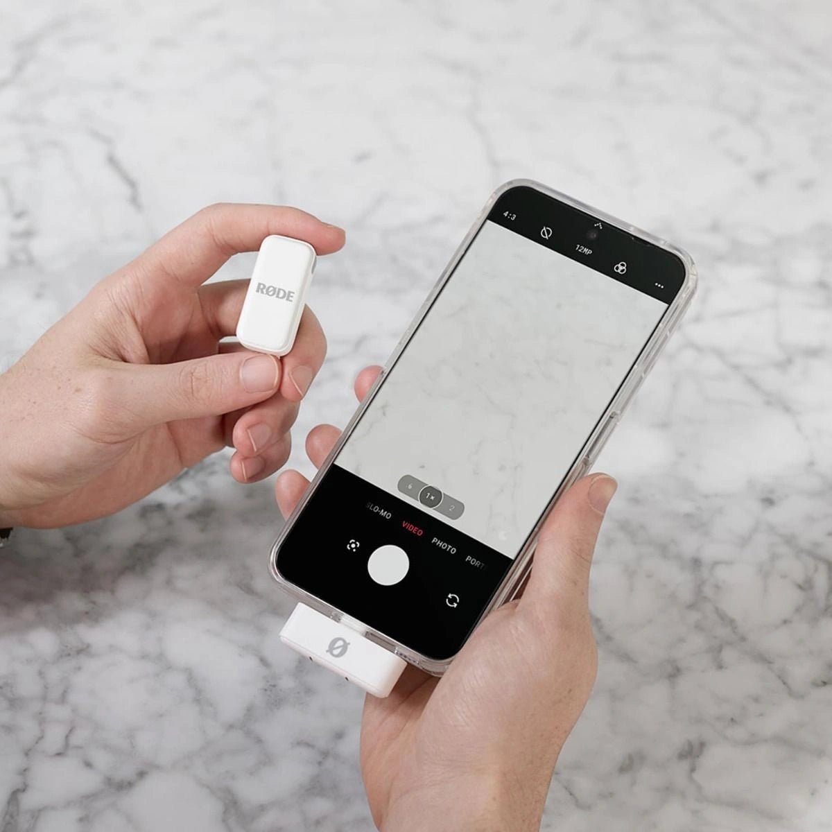 Ảnh minh họa RODE WIMICROCW Micro không dây siêu nhỏ gọn cho USB-C (WHITE) 3