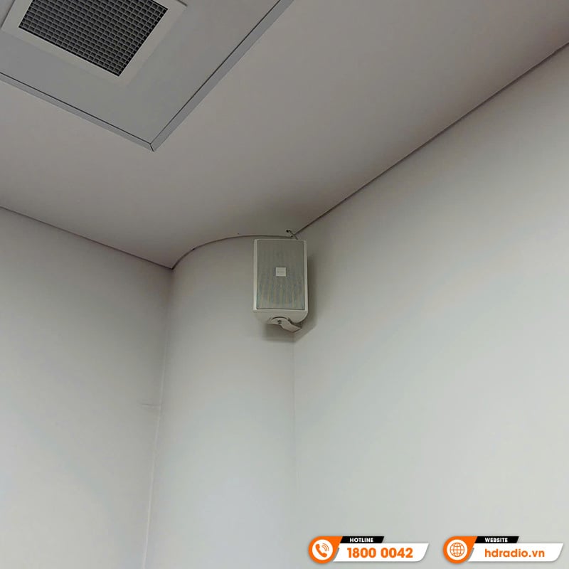 Ảnh minh họa Loa Bosch LB2-UC30-L1, Công suất 30W, Tần số 100 Hz - 18.5 KHz, Chống nước IP65 3